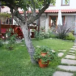 Iliikova House Penzion 3*