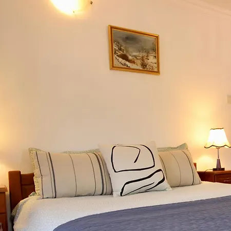 Iliikova House 3* 칼로페르