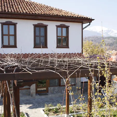 Гостевой дом Iliikova House